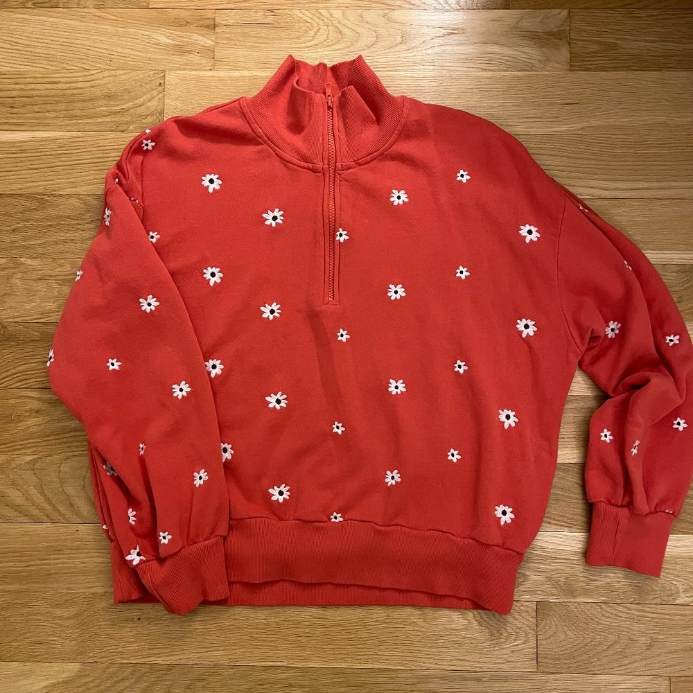 Lou & Grey Daisy Embroidered Sweatshirt